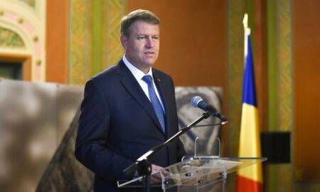 Tu știi cine este cu adevărat președintele României? Detalii despre familia lui Klaus Iohannis