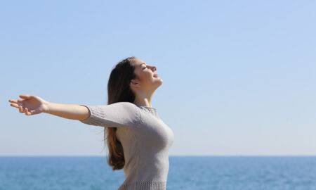 Cum să respirați pentru a reduce anxietatea: modul în care respirația coerentă poate reduce stresul