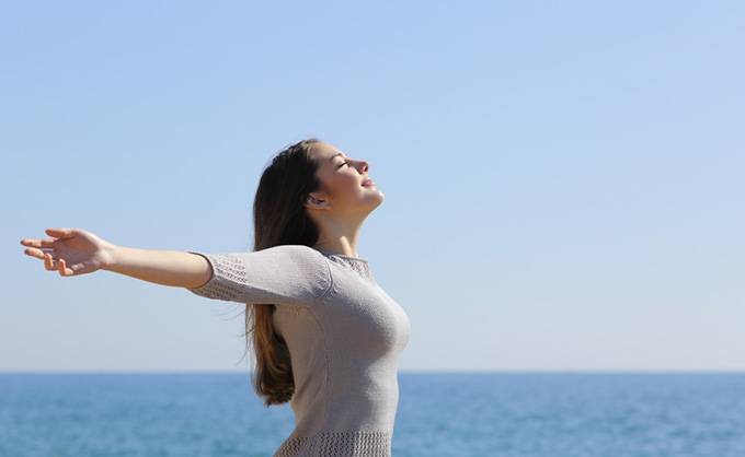 Cum să respirați pentru a reduce anxietatea: modul în care respirația coerentă poate reduce stresul