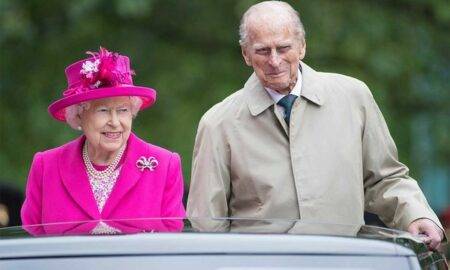 Regina Elisabeta văzută pentru prima dată de când s-a mutat la Castelul Windsor! La 94 de ani, aceasta a fost fotografiată călare