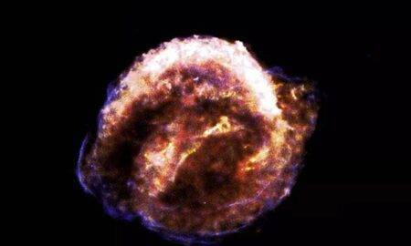 Sfârșitul universului poate fi marcat de explozii „supernove pitice negre”