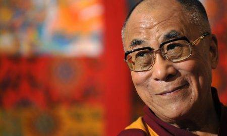 10 sfaturi de la Dalai Lama care îți vor schimba viața