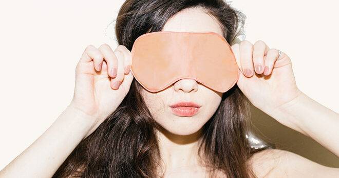 9 lucruri care se întâmplă cu pielea voastră în timpul somnului și de care nici nu aveți habar