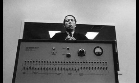 Experimentul Milgram. De ce se supun oamenii în fața autorității?