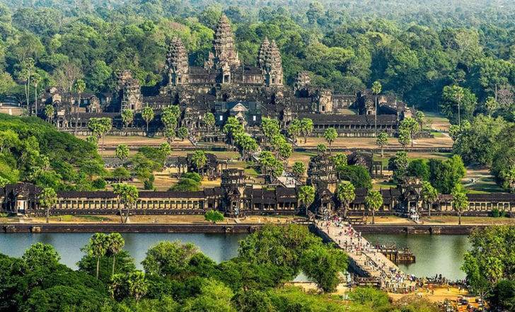 Angkor Wat Bijuteria coroanei din Cambodgia