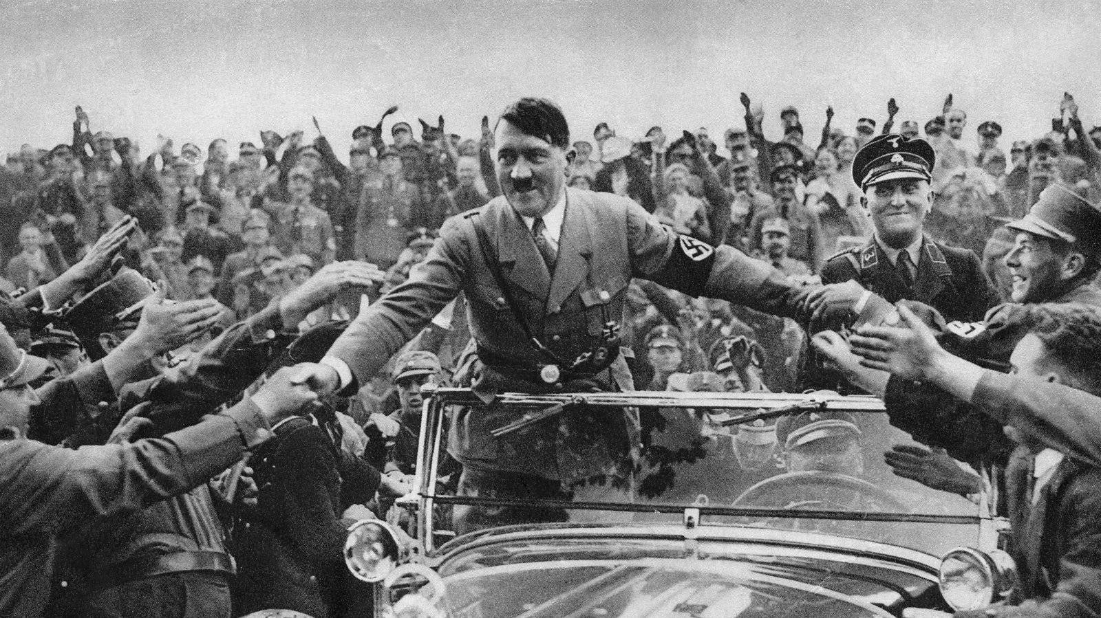 Personalitățile și motivele care au stat la baza susținerii lui Hitler. Află cum a devenit Führer-ul „celebru”