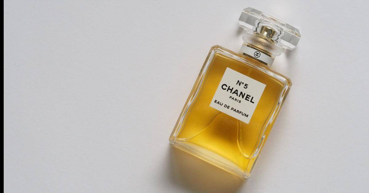 Top 10 cele mai bune parfumuri pentru femei din toate timpurile