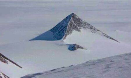 Piramidele din Antarctica: Construite de o civilizație antică?
