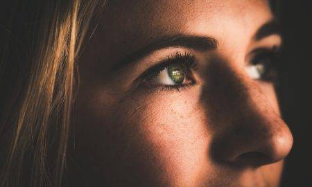 Sfaturi pentru femei: Ce machiaj pentru ochii verzi?