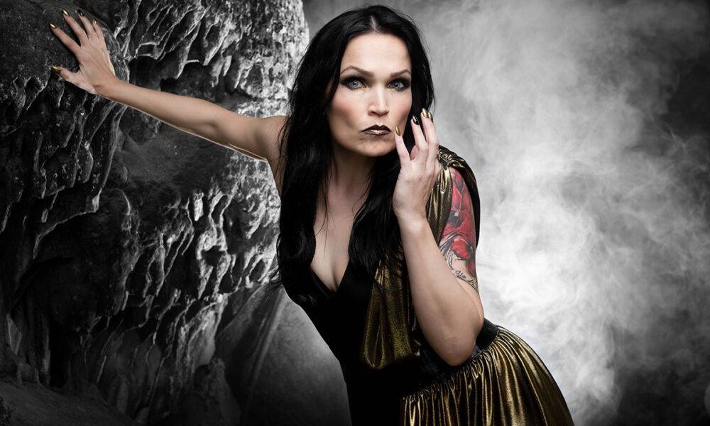 Tarja Turunen, solista cu voce de aur a formației Nightwish. Viața și cariera renumitei soprane
