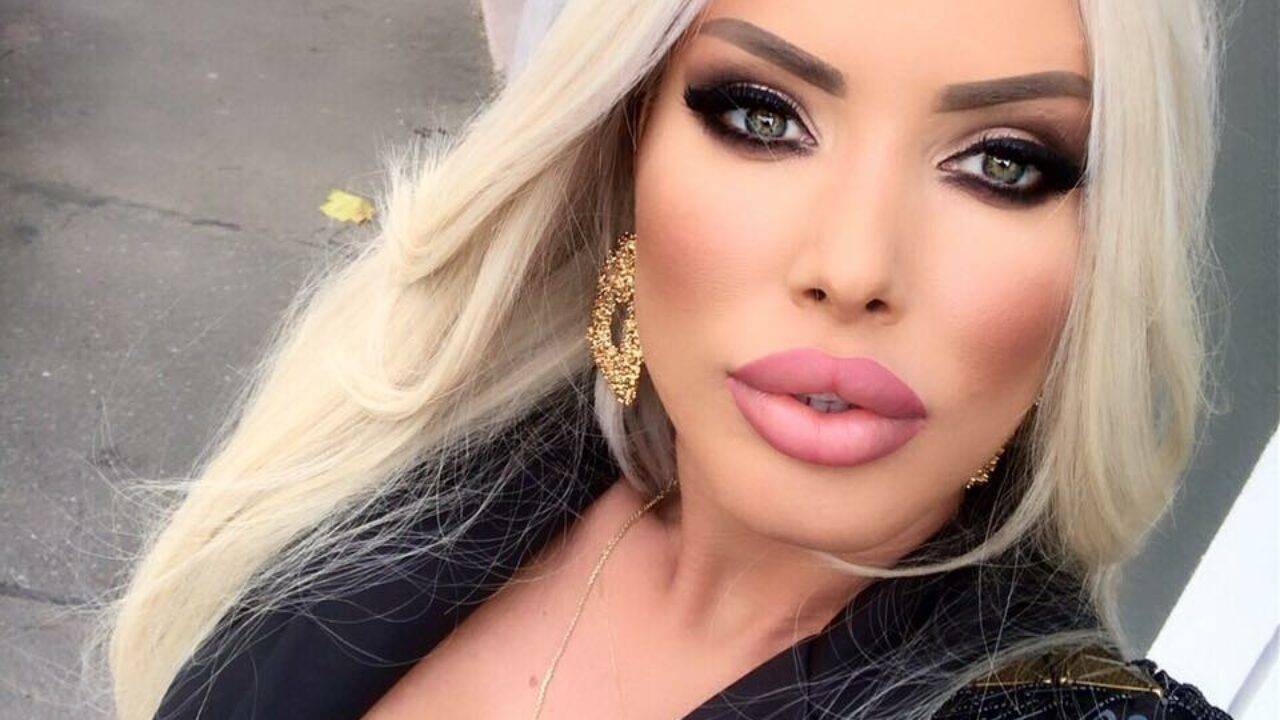 Loredana Chivu, primele declarații cu privire la relația cu un bărbat însurat! Blondina primește des cadouri