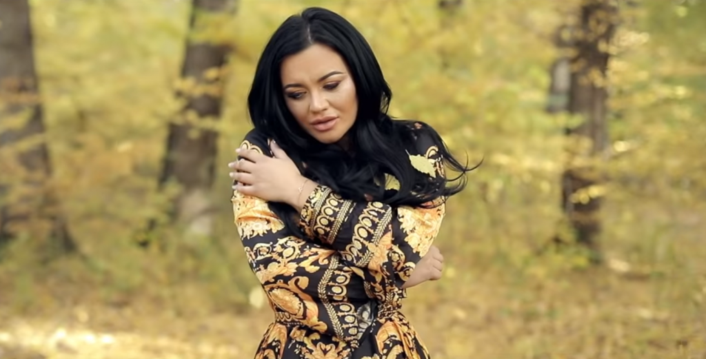 Carmen De La Sălciua Vorbește Despre Diferența De Varstă Intr O Relație Iată Cum Vede Artista Lucrurile Monden