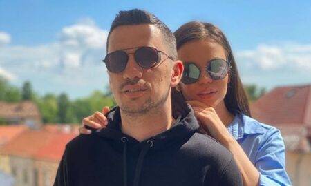 Flick și Denisa Hodișan sărbătoresc Ziua Îndrăgostiților departe de casă! Au plecat într-o vacanță romantică