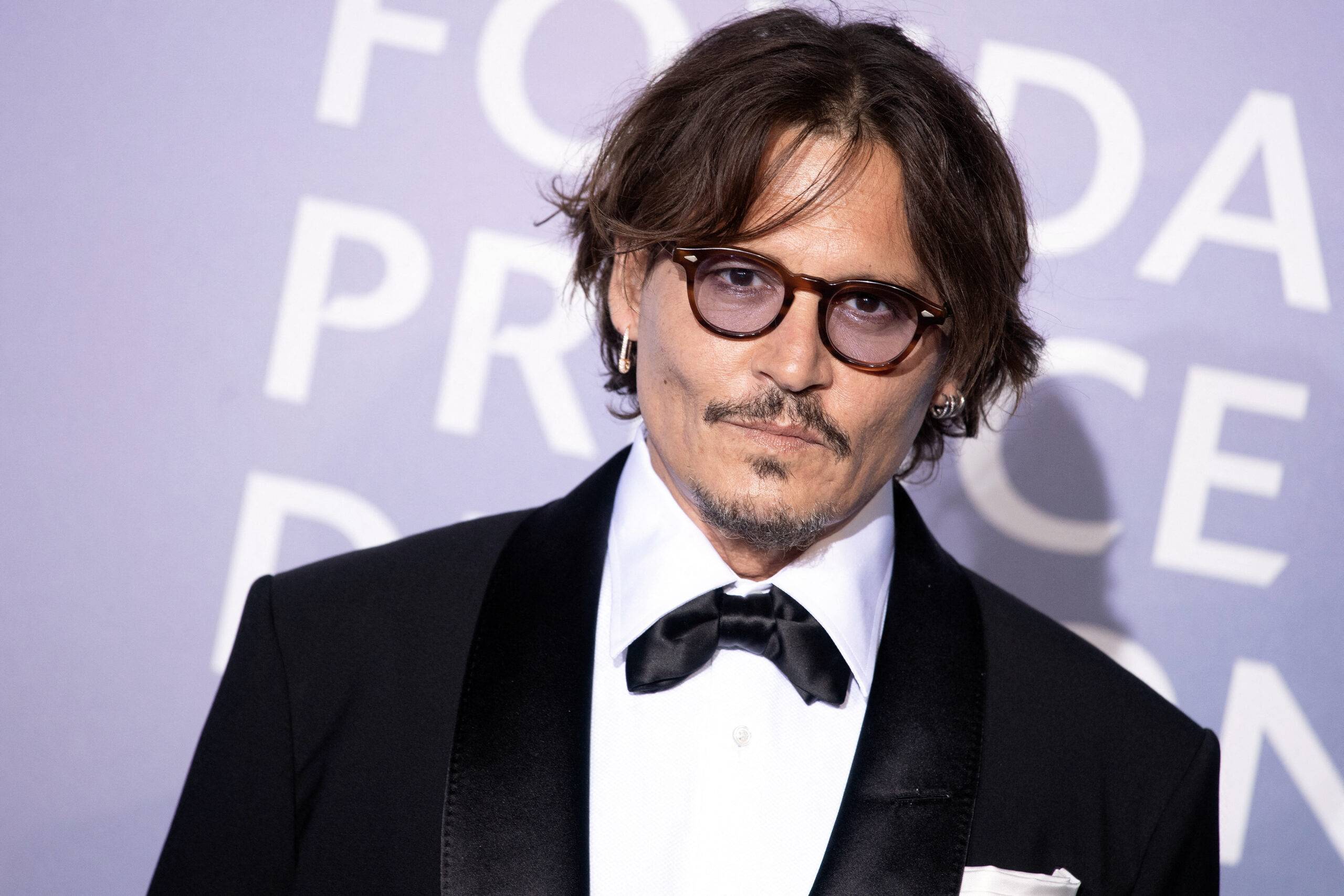 Johnny Depp o încasează din nou! Tribunalul l-a găsit vinovat pe actor pentru violență domestică!