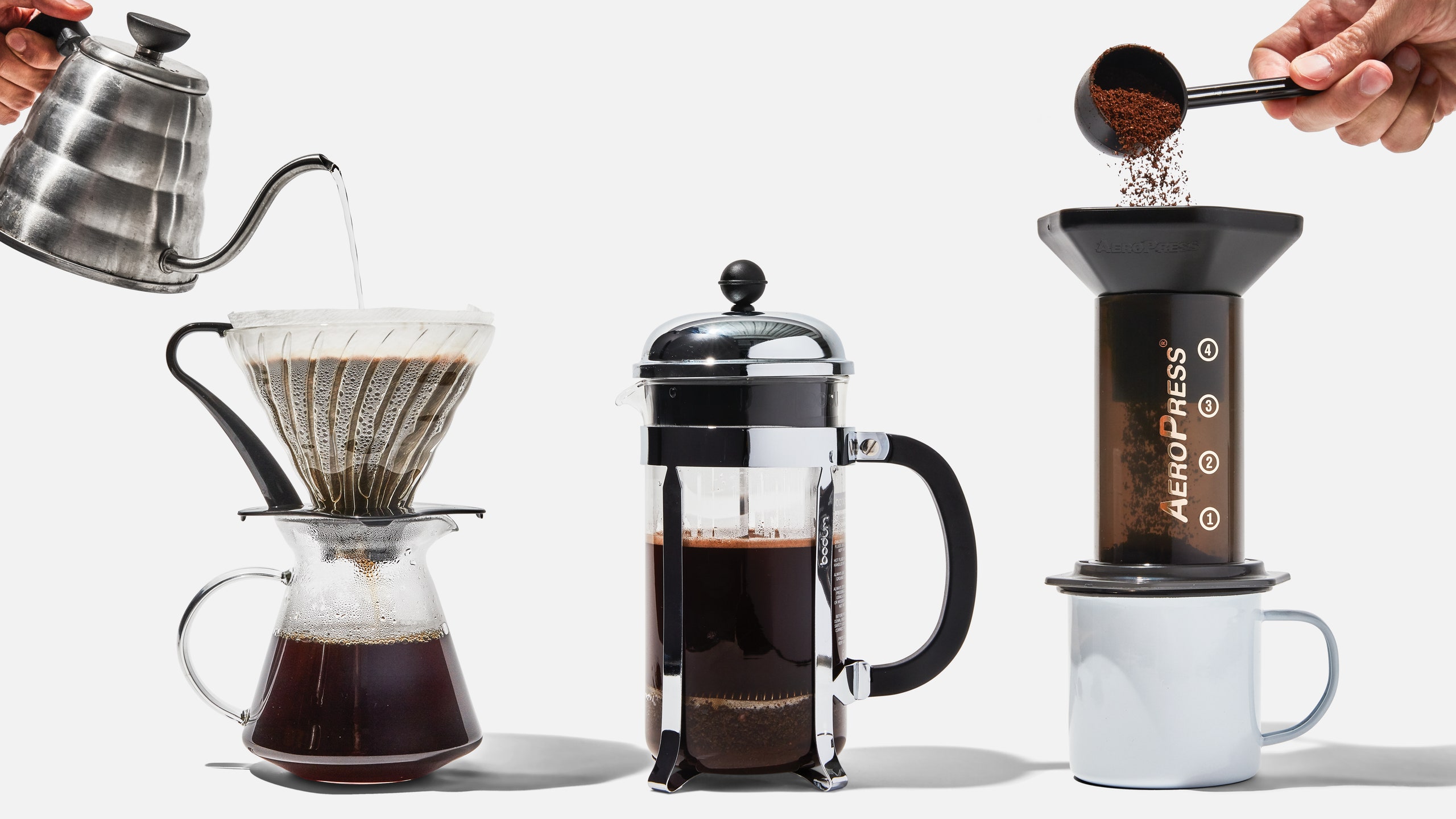 Prepară-ți cafeaua perfectă acasă cu aceste modalități simple. Diminețile tale nu vor mai fi la fel