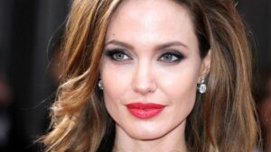 Dieta Angelinei Jolie te ajută să slăbești sănătos și ușor! Află ce mănâncă actrița pentru un corp perfect
