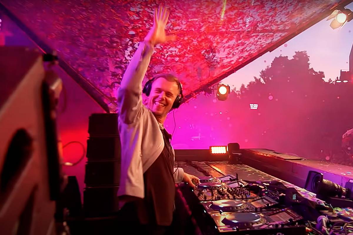 Armin van Buuren vine la București cu un show unic! Iată ce le pregătește românilor