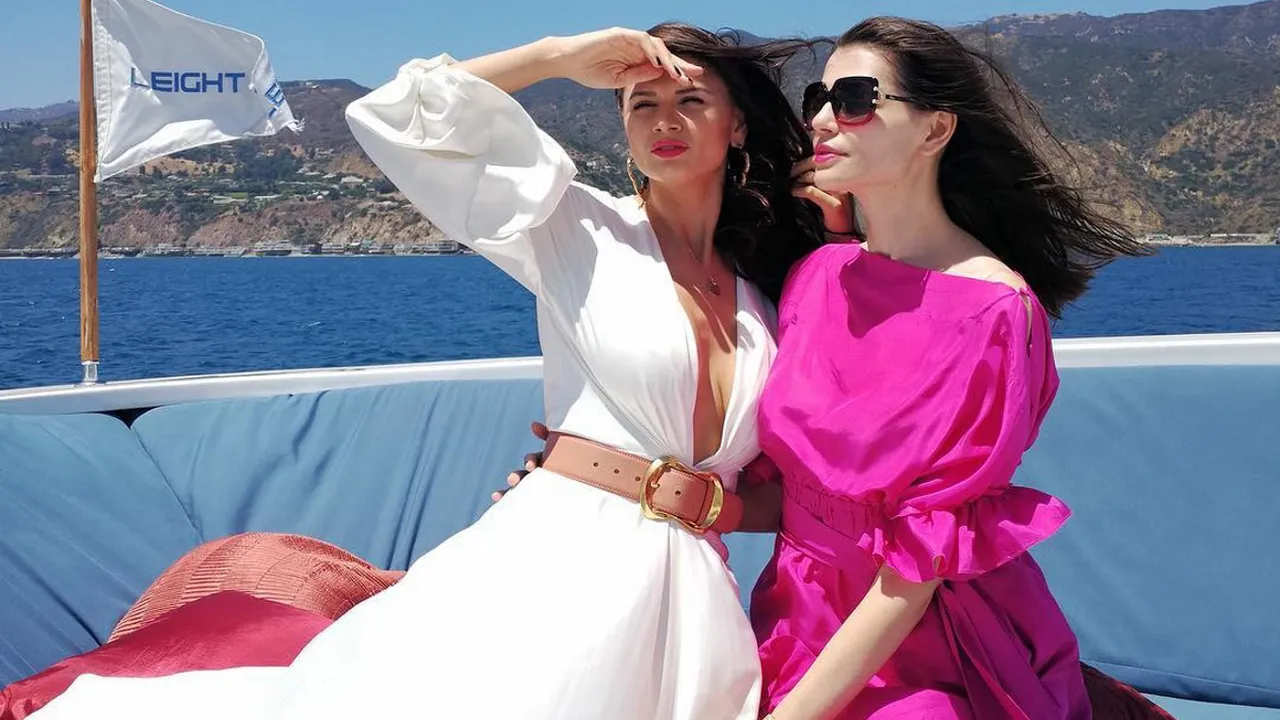 Cum arată vacanța surorilor Gabor în Grecia? Monica și Ramona sunt de nedespărțit :” Cel mai frumos cadou…”