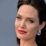 Angelina Jolie a fost văzută alături de copiii săi la cumpărături în Paris