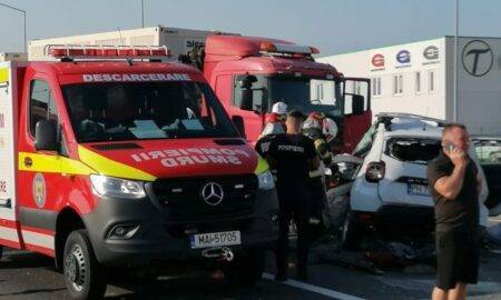 Accident soldat cu 4 morți în Sibiu. Un TIR a zdrobit complet un autoturism