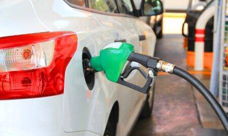 Vești noi pentru șoferi. Prețul combustibilului crește din nou și recuperează căderea din 2020!