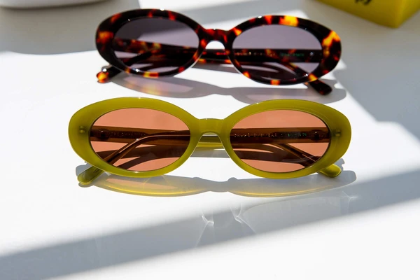 Ochelarii de soare ce dau moda vara aceasta 