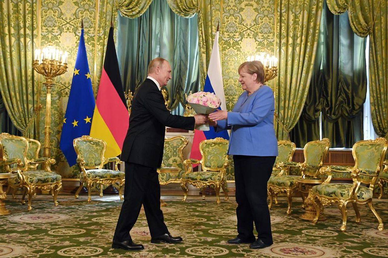 Merkel, întâlnire cu Putin, pentru ultima dată în calitate de cancelar. Afganistan și Navalny printre subiecte