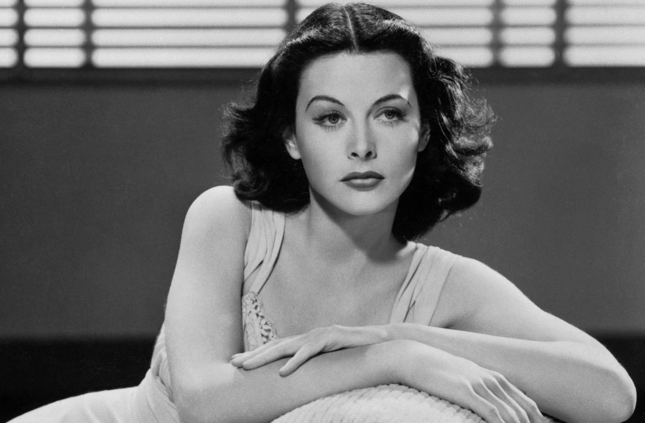 Hedy Lamarr, femeia care s-a lăsat filmată pentru prima dată nud și un mare inventator