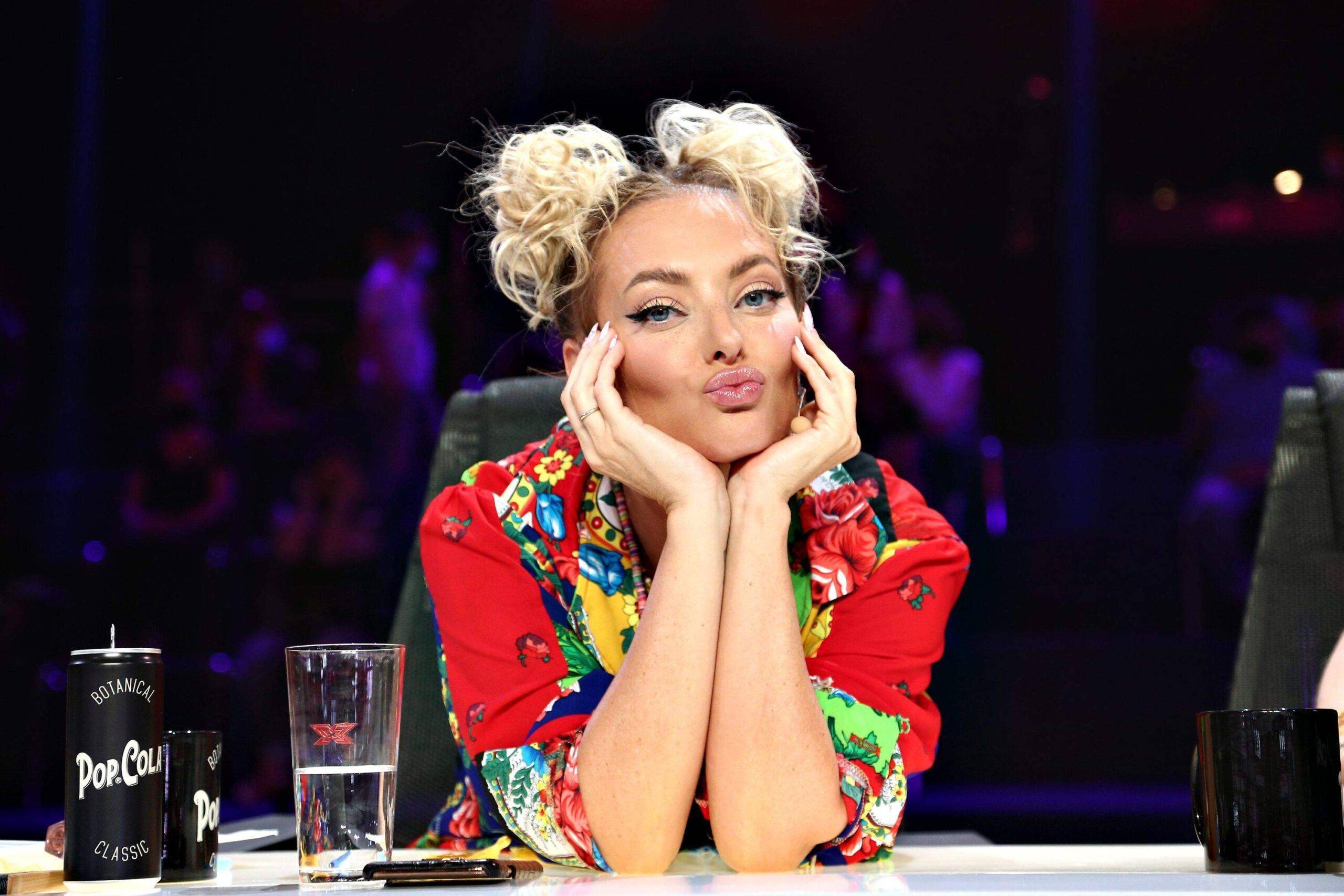 Delia, surpriză mare pe platourile de filmare de la „X Factor”. Cine a venit s-o viziteze în sezonul 10