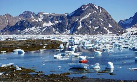 Cercetătorii nu erau pregătiți. În Groenlanda a plouat pe vârfurile ghețarilor pentru prima dată în istorie
