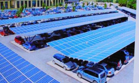 Un oraș din România va avea prima centrală fotovoltaică suprapusă peste parcare