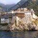 Muntele Athos, grav afectat de pandemie! Peste 1000 de călugări s-au îmbolnăvit și 8 au murit 