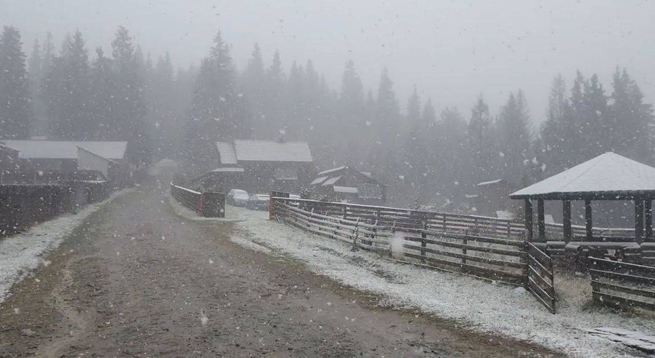 După Transfăgărășan, prima zăpadă s-a așternut astăzi și în Maramureș
