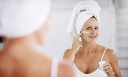 Top 5 produse antirid pe care dermatologii le recomandă. Ajută-ți tenul să rămână mereu tânăr