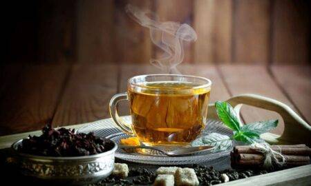 Cele mai bune ceaiuri pentru ameliorarea tusei și durerilor în gât