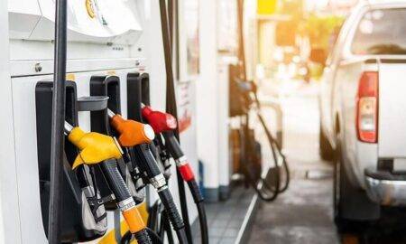 Prețurile la carburanți s-au majorat cu peste 40% în ultimul an. Prețul pe litrul de motorină a crescut cu aproape 2 lei