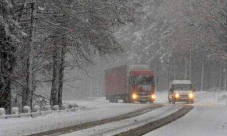 România intră în cod galben de ninsori și viscol. Iată zonele afectate