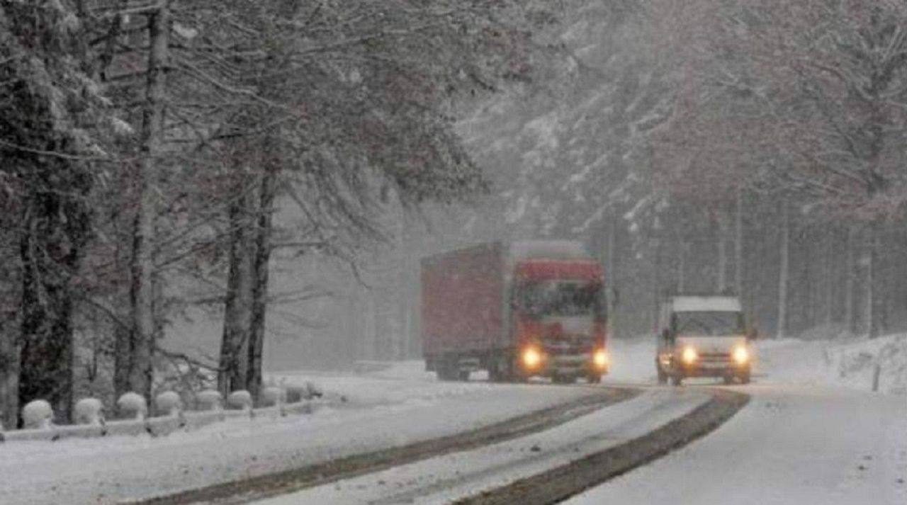 România intră în cod galben de ninsori și viscol. Iată zonele afectate