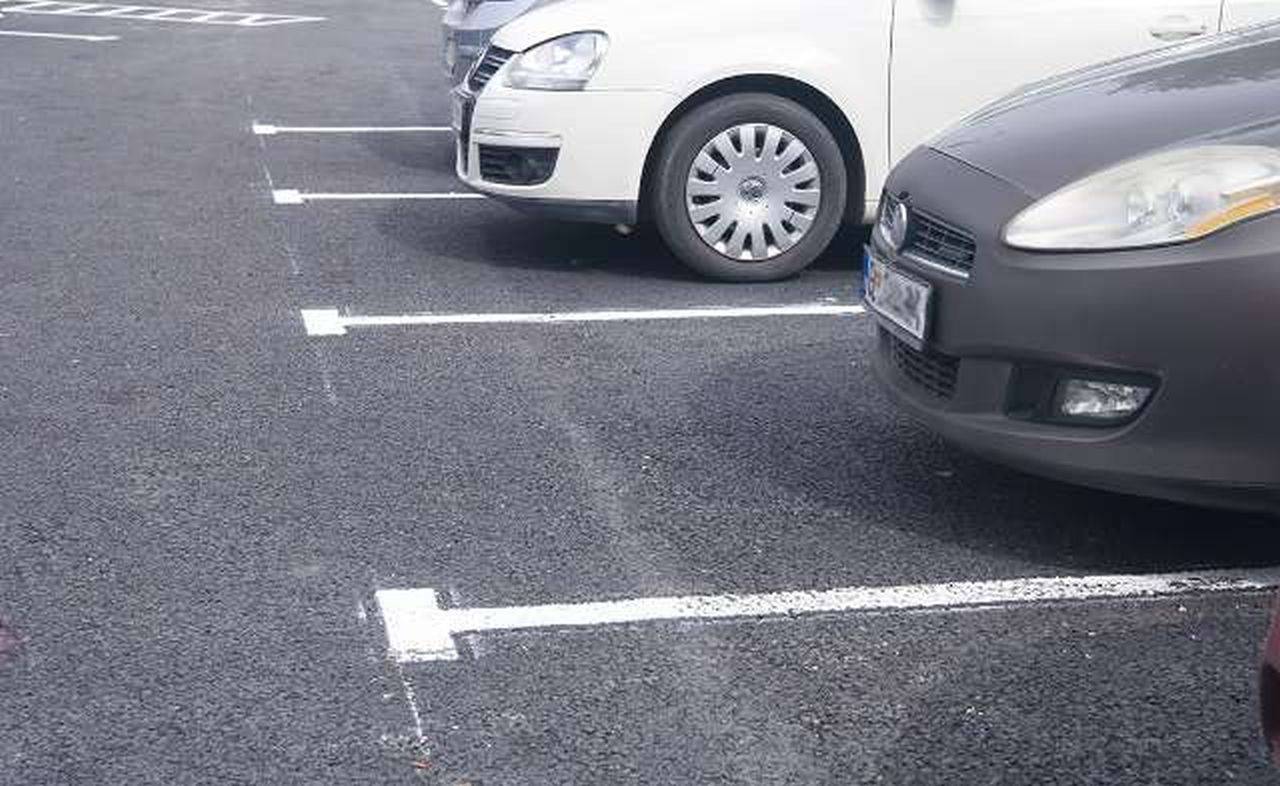 La Spitalul Județean din Cluj, oamenii plătesc mai mult pentru parcare decât pentru consultație. Ce spune conducerea