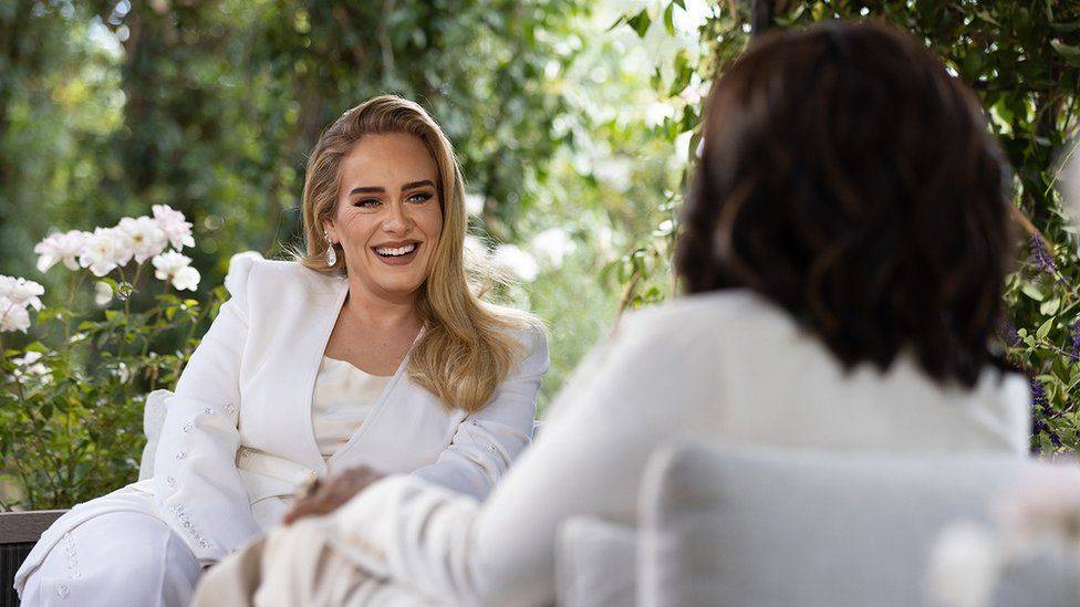 Adele a făcut dezvăluiri despre momentele grele din viața sa și pierderea tatălui, într-un interviu pentru Oprah Winfrey