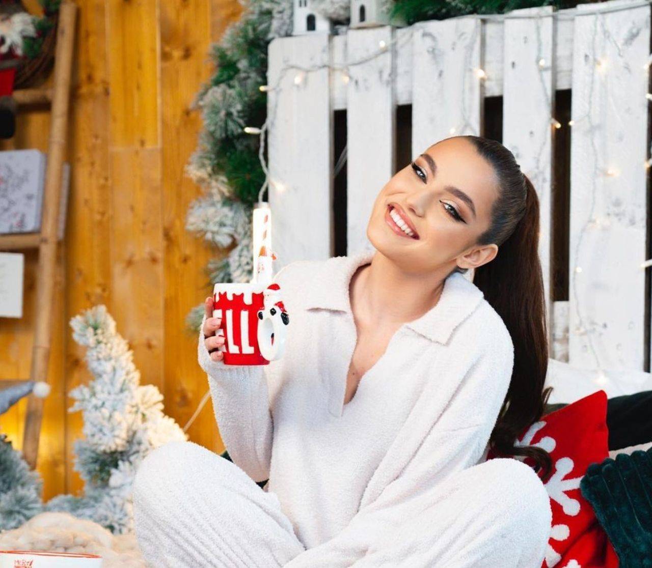 Alexia Eram a publicat primul vlog de Crăciun de anul acesta. Prima oară când vorbește despre sărutul lui Mario cu Mira