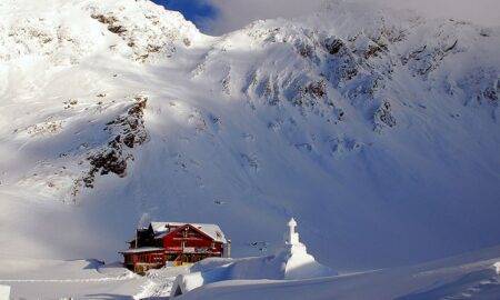 Risc ridicat de avalanșă în România. La Bâlea Lac, zăpada măsoară și jumătate de metru