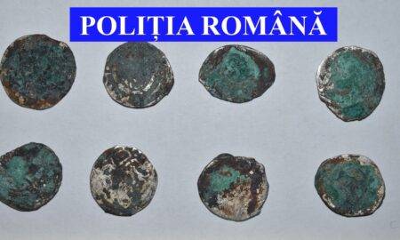Doi tineri au furat zeci de monede dintr-un sit arheologic din Iași și au vrut să le vândă. Poliția a intervenit rapid