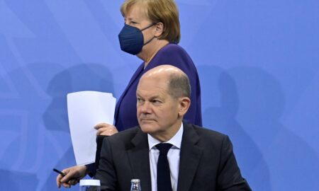 Fără gazul rusesc, Germania revine la cărbune și păcură. Olaf Scholz: „decizia a fost luată cu inima grea”