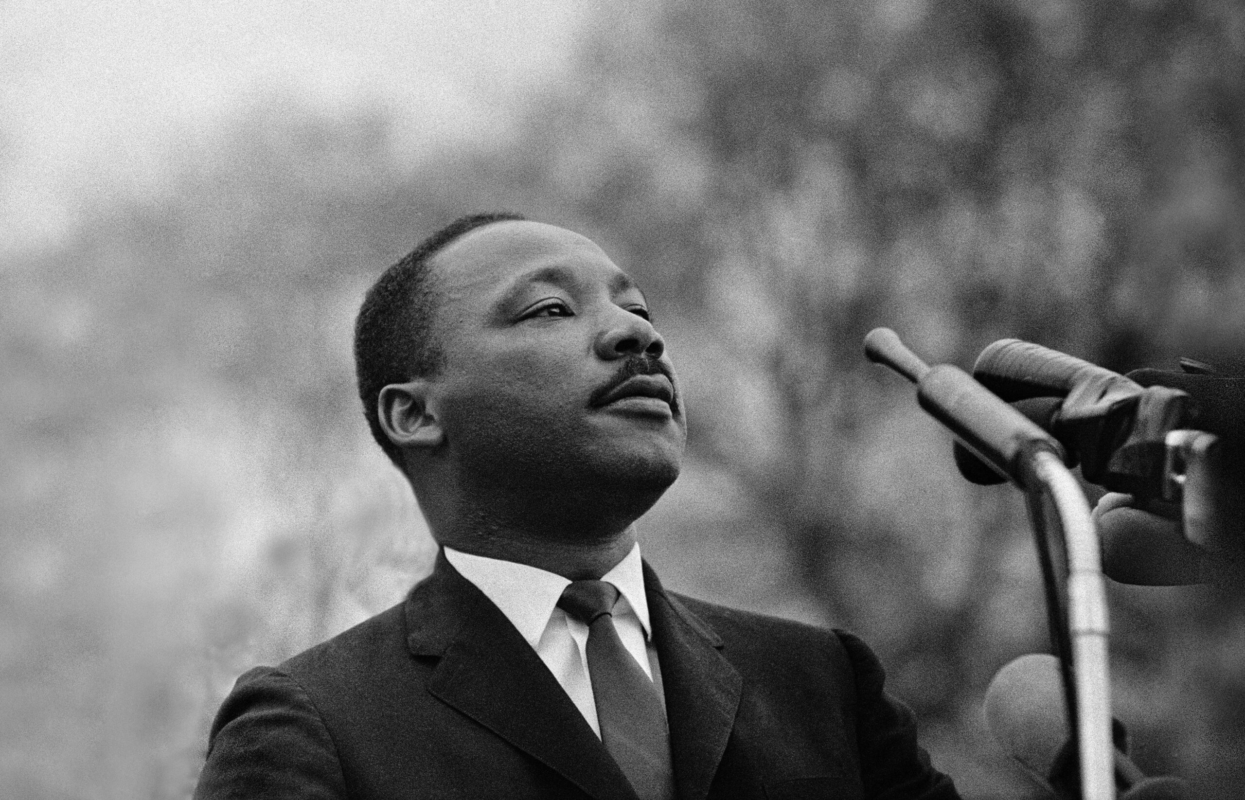 Martin Luther King – Destinul unui lider, ghidat de credință și sacrificat pentru iubirea aproapelui