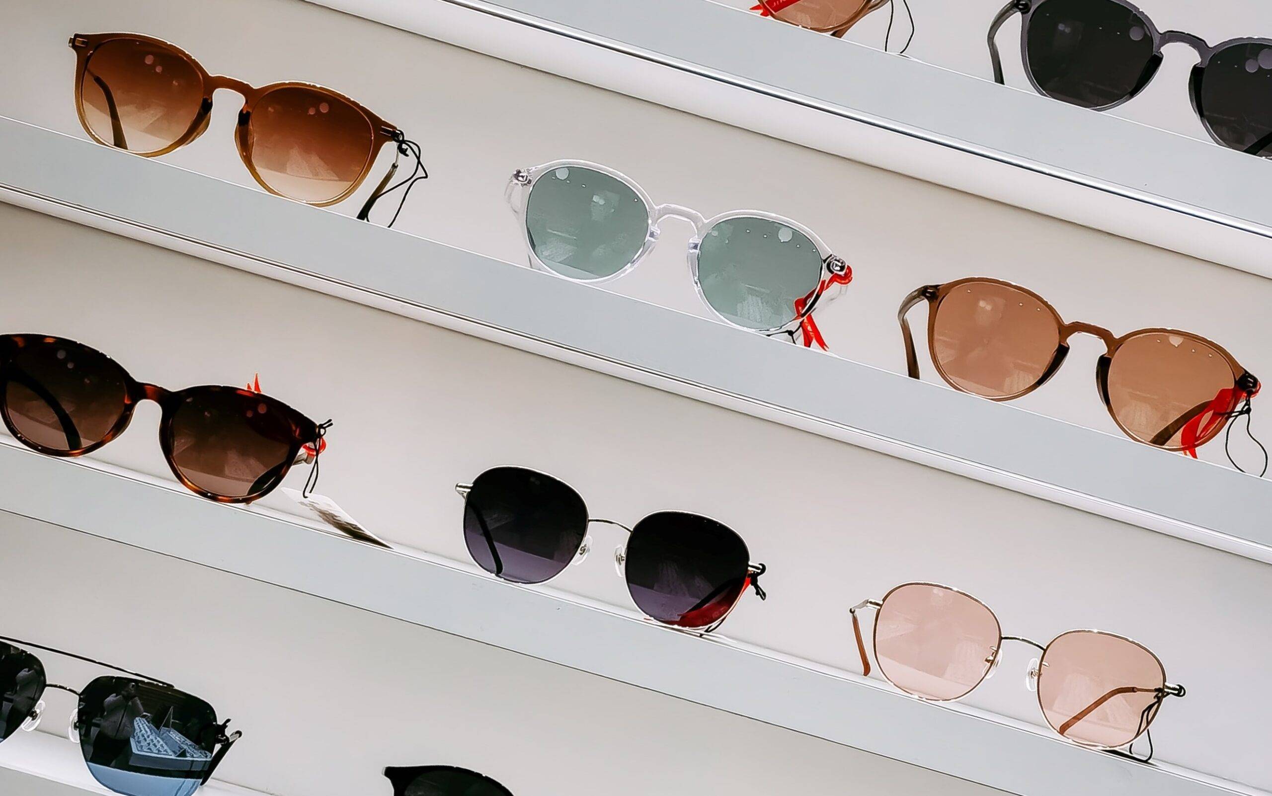 session boat Mold Modele de ochelari de soare perfecte pentru accesorizarea unei ținute în  primăvara anului 2022. Iată ce să alegi – Monden