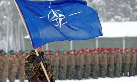 Pentru prima dată în istorie, NATO activează planurile de apărare în cazul Europei de Est