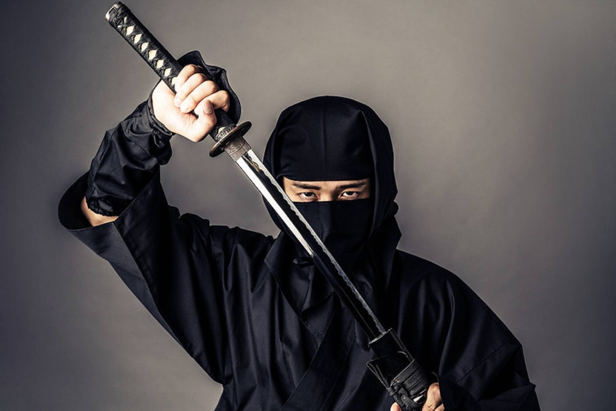 Secretele asasinilor ninja: tehnici de meditație și gesturi simbolice