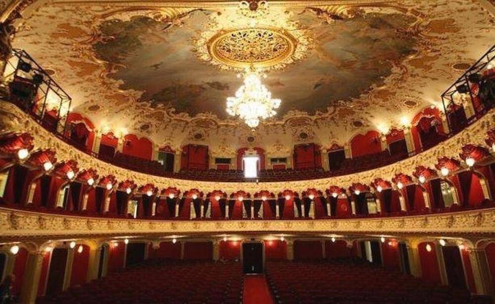 Opera din Iași a deschis ușile pentru doi artiști ai Teatrului Academic Naţional de Operă şi Balet din Odessa