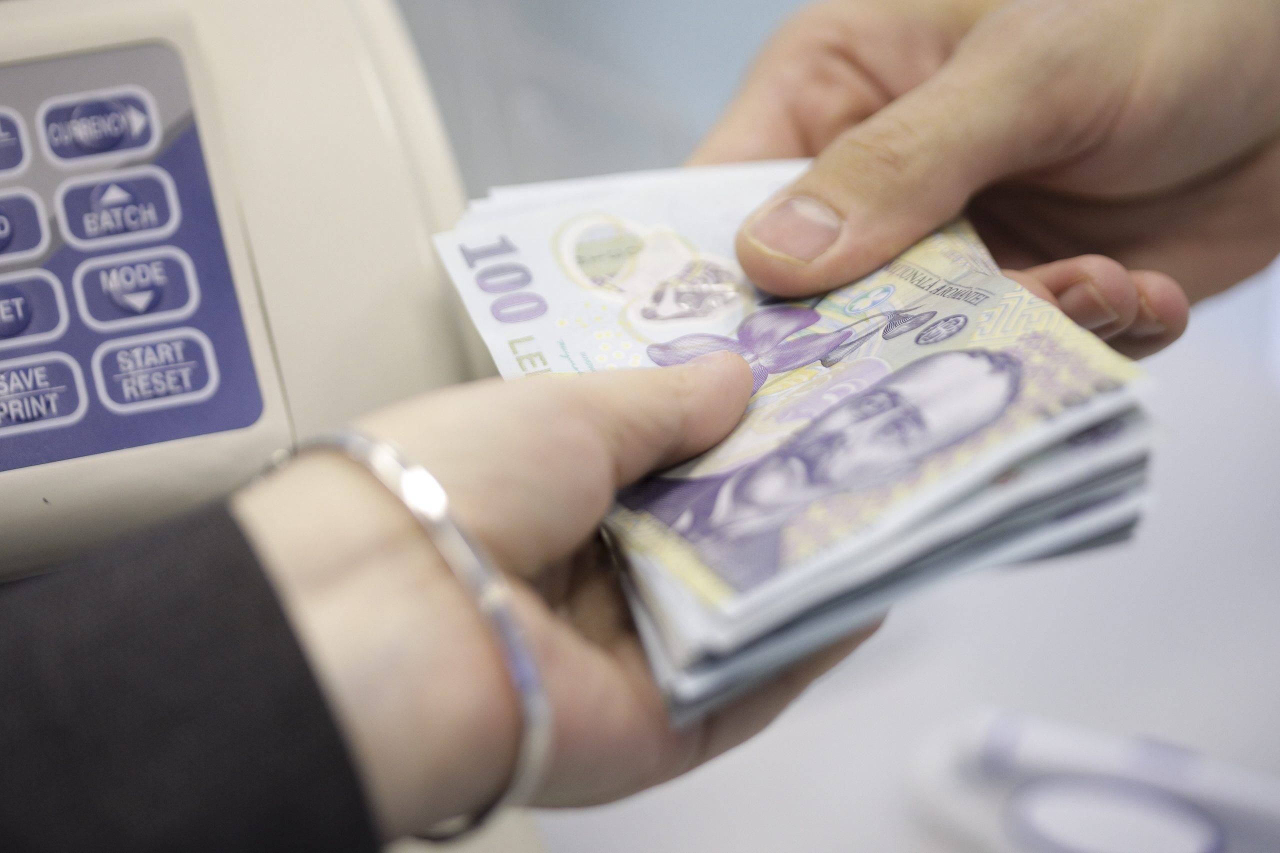 Document oficial. Condițiile prin care românii își pot amâna ratele la bancă